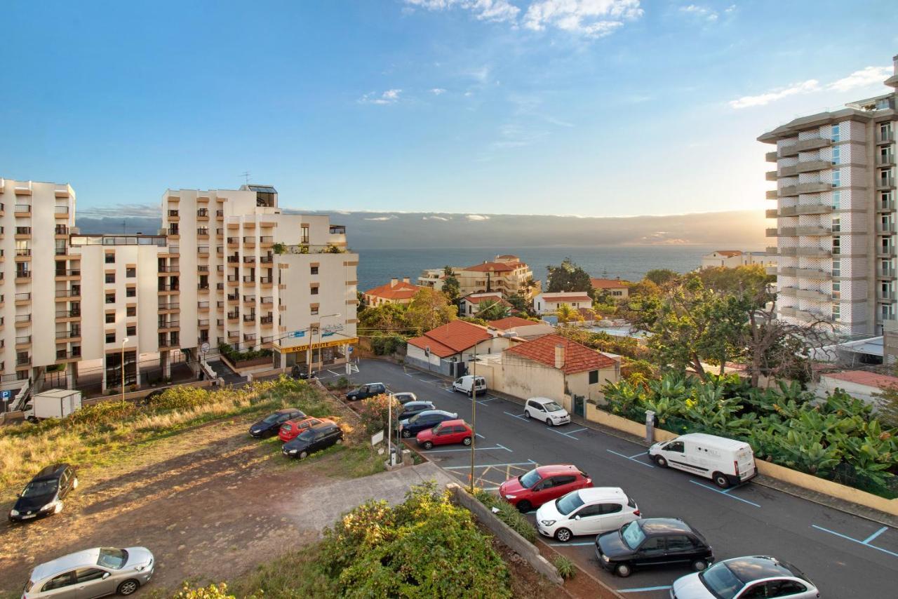 Dfm Happy Days D - Funchal Lägenhet Exteriör bild